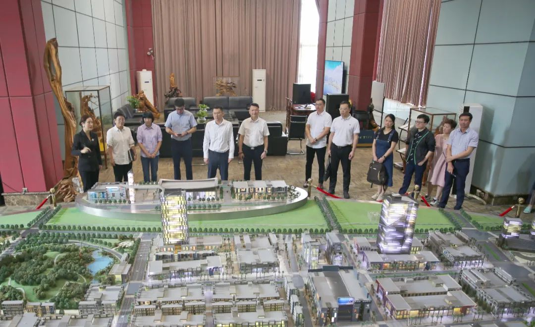 福建省泉州市惠安县领导莅临中亚参观指导(图5) 福建省泉州市惠安县领导莅临中亚参观指导(图5)